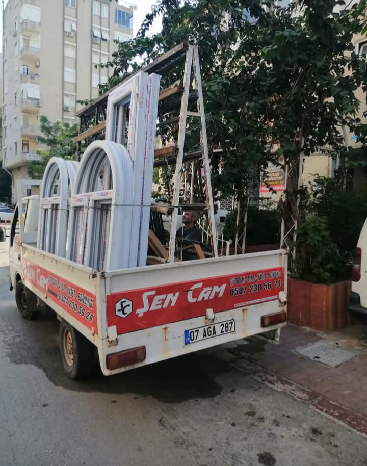 Şen Cam 